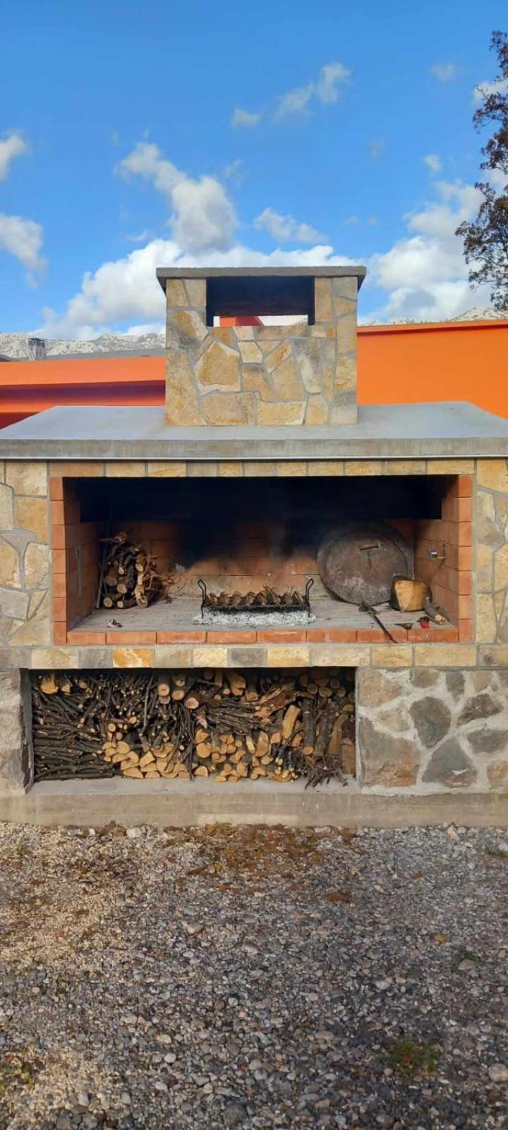 Appartamento Apartman Bojana Starigrad Paklenica Esterno foto