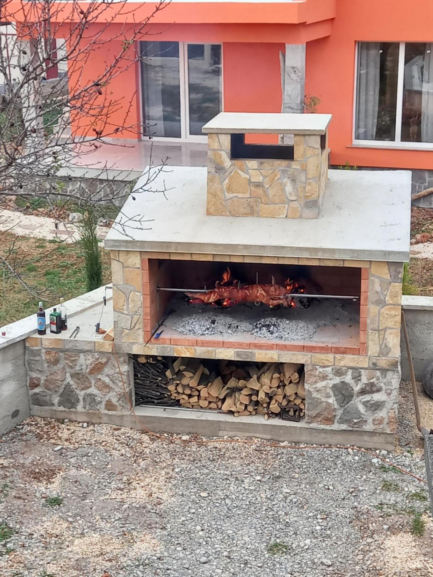Appartamento Apartman Bojana Starigrad Paklenica Esterno foto