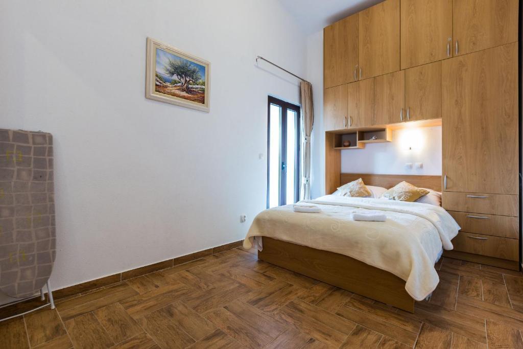 Appartamento Apartman Bojana Starigrad Paklenica Esterno foto