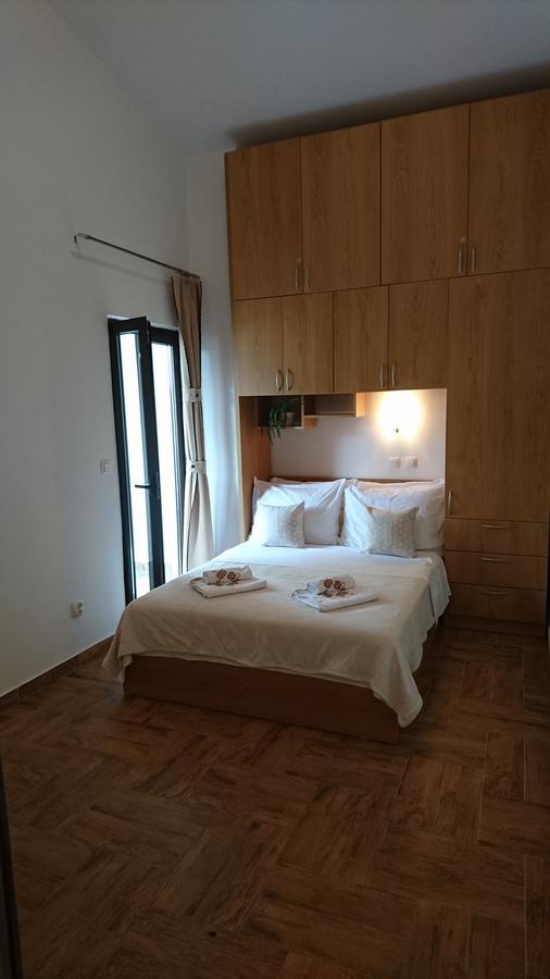 Appartamento Apartman Bojana Starigrad Paklenica Esterno foto