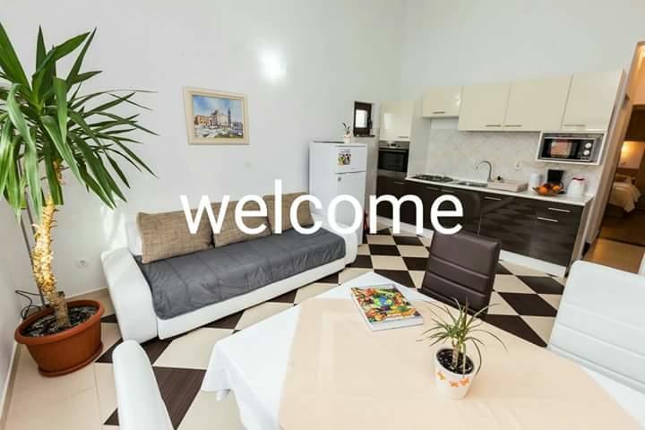 Appartamento Apartman Bojana Starigrad Paklenica Esterno foto